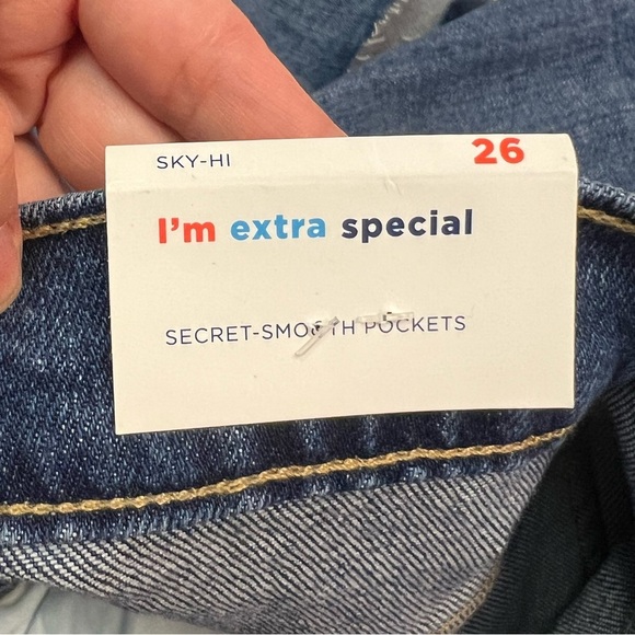 Old Navy Stylish Blue Denim Sky-Hi A-Line Women's Shorts 3” inseam Size 26 - Picture 7 of 10